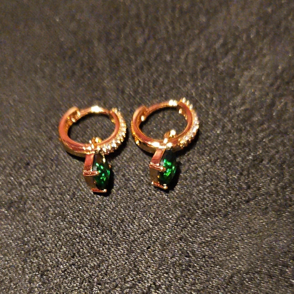 Pretty Bird Gold and Green Dangle Earrings